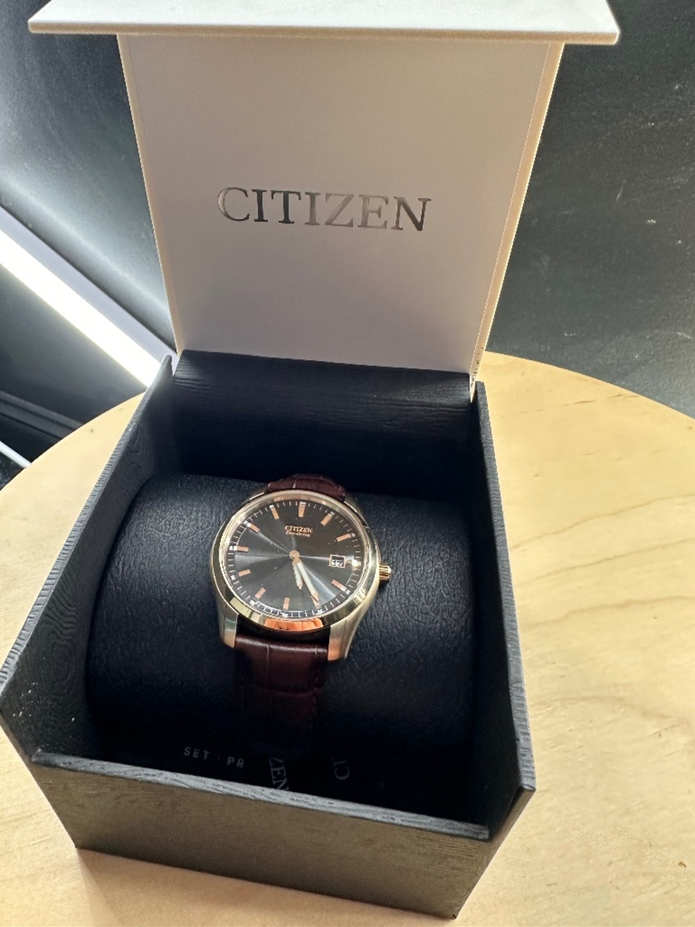 Citizen Eco-Drive Men’s Watch – AU1043-00E – NEW Condition